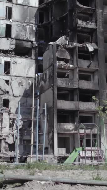 Questo Video Verticale Mostra Conseguenze Della Guerra Ucraina Edificio Residenziale — Video Stock