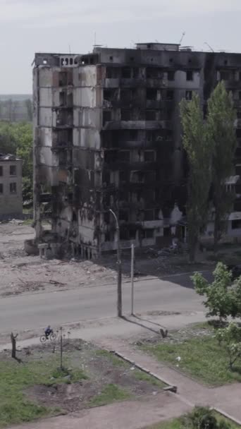 Cette Vidéo Verticale Montre Les Conséquences Guerre Ukraine Bâtiment Résidentiel — Video