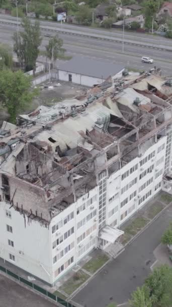 Cette Vidéo Verticale Montre Bâtiment Déchiré Par Guerre Stoyanka District — Video