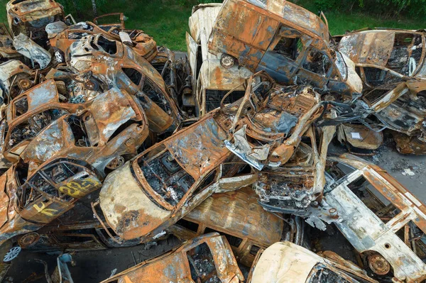 Tato Fotografie Ukazuje Skládku Pořízených Spálených Aut Irpin Okres Bucha — Stock fotografie