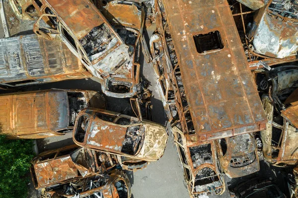 Dieses Archivbild Zeigt Eine Müllkippe Voller Angeschossener Und Verbrannter Autos — Stockfoto