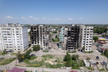 Bu stok fotoğrafı Ukrayna 'daki savaşın sonucunu gösteriyor. Bucha, Borodyanka' da yıkılan bir yerleşim yeri.