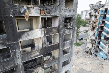 Bu stok fotoğrafı Ukrayna 'daki savaşın sonucunu gösteriyor. Bucha, Borodyanka' da yıkılan bir yerleşim yeri.
