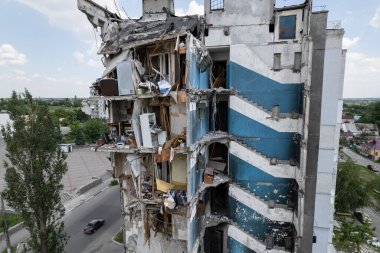 Bu stok fotoğrafı Ukrayna 'daki savaşın sonucunu gösteriyor. Bucha, Borodyanka' da yıkılan bir yerleşim yeri.