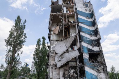 Bu stok fotoğrafı Ukrayna 'daki savaşın sonucunu gösteriyor. Bucha, Borodyanka' da yıkılan bir yerleşim yeri.