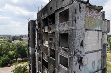 Bu stok fotoğrafı Ukrayna 'daki savaşın sonucunu gösteriyor. Bucha, Borodyanka' da yıkılan bir yerleşim yeri.