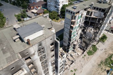 Bu stok fotoğrafı Ukrayna 'daki savaşın sonucunu gösteriyor. Bucha, Borodyanka' da yıkılan bir yerleşim yeri.