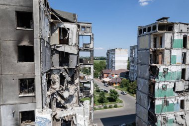Bu stok fotoğrafı Ukrayna 'daki savaşın sonucunu gösteriyor. Bucha, Borodyanka' da yıkılan bir yerleşim yeri.