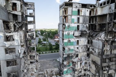 Bu stok fotoğrafı Ukrayna 'daki savaşın sonucunu gösteriyor. Bucha, Borodyanka' da yıkılan bir yerleşim yeri.