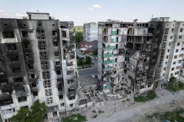 Bu stok fotoğrafı Ukrayna 'daki savaşın sonucunu gösteriyor. Bucha, Borodyanka' da yıkılan bir yerleşim yeri.