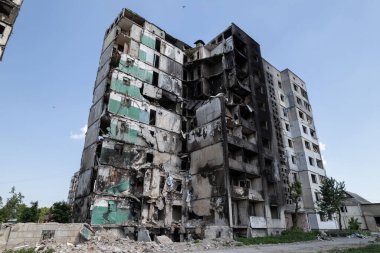 Bu stok fotoğrafı Ukrayna 'daki savaşın sonucunu gösteriyor. Bucha, Borodyanka' da yıkılan bir yerleşim yeri.