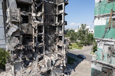 Bu stok fotoğrafı Ukrayna 'daki savaşın sonucunu gösteriyor. Bucha, Borodyanka' da yıkılan bir yerleşim yeri.