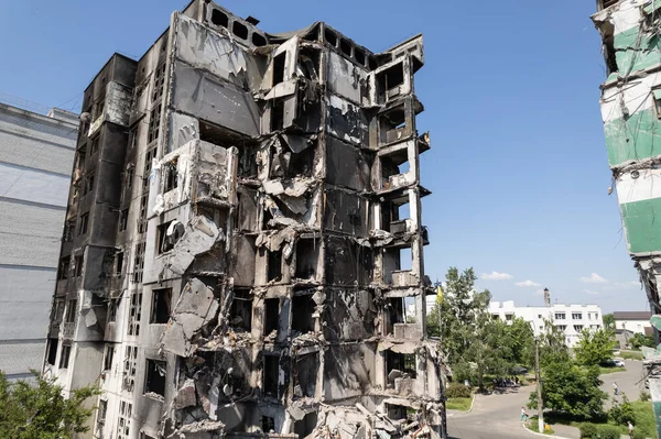 Bu stok fotoğrafı Ukrayna 'daki savaşın sonucunu gösteriyor. Bucha, Borodyanka' da yıkılan bir yerleşim yeri.