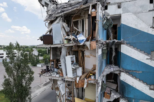 Bu stok fotoğrafı Ukrayna 'daki savaşın sonucunu gösteriyor. Bucha, Borodyanka' da yıkılan bir yerleşim yeri.