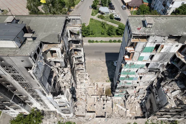 Bu stok fotoğrafı Ukrayna 'daki savaşın sonucunu gösteriyor. Bucha, Borodyanka' da yıkılan bir yerleşim yeri.