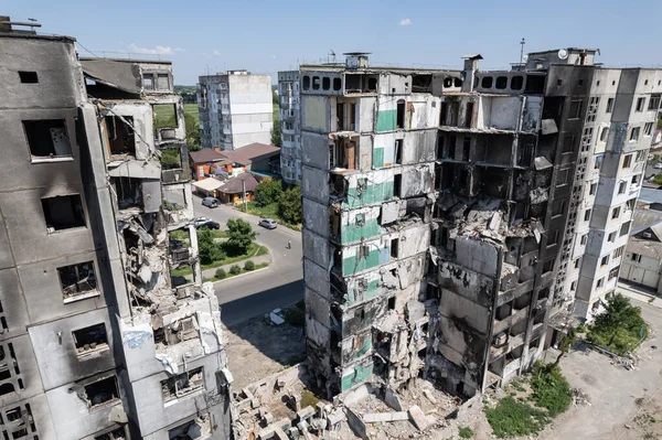 Bu stok fotoğrafı Ukrayna 'daki savaşın sonucunu gösteriyor. Bucha, Borodyanka' da yıkılan bir yerleşim yeri.