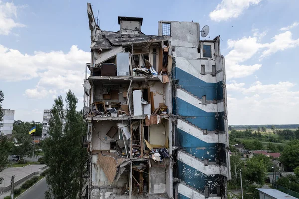 Bu stok fotoğrafı Ukrayna 'daki savaşın sonucunu gösteriyor. Bucha, Borodyanka' da yıkılan bir yerleşim yeri.