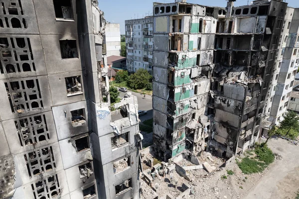Bu stok fotoğrafı Ukrayna 'daki savaşın sonucunu gösteriyor. Bucha, Borodyanka' da yıkılan bir yerleşim yeri.