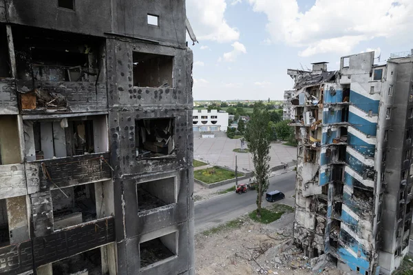 Bu stok fotoğrafı Ukrayna 'daki savaşın sonucunu gösteriyor. Bucha, Borodyanka' da yıkılan bir yerleşim yeri.