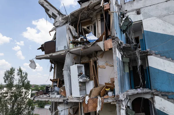 Bu stok fotoğrafı Ukrayna 'daki savaşın sonucunu gösteriyor. Bucha, Borodyanka' da yıkılan bir yerleşim yeri.