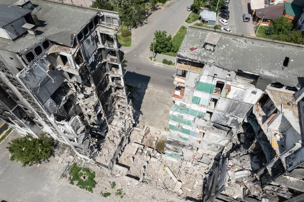 Bu stok fotoğrafı Ukrayna 'daki savaşın sonucunu gösteriyor. Bucha, Borodyanka' da yıkılan bir yerleşim yeri.