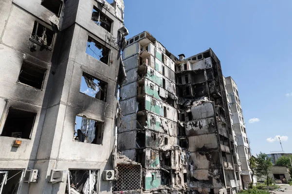 Bu stok fotoğrafı Ukrayna 'daki savaşın sonucunu gösteriyor. Bucha, Borodyanka' da yıkılan bir yerleşim yeri.