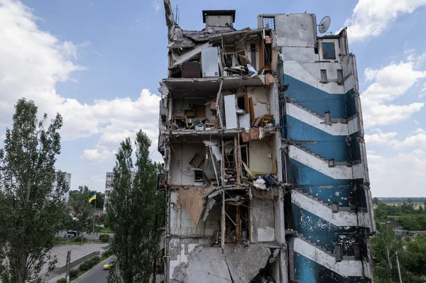 Bu stok fotoğrafı Ukrayna 'daki savaşın sonucunu gösteriyor. Bucha, Borodyanka' da yıkılan bir yerleşim yeri.