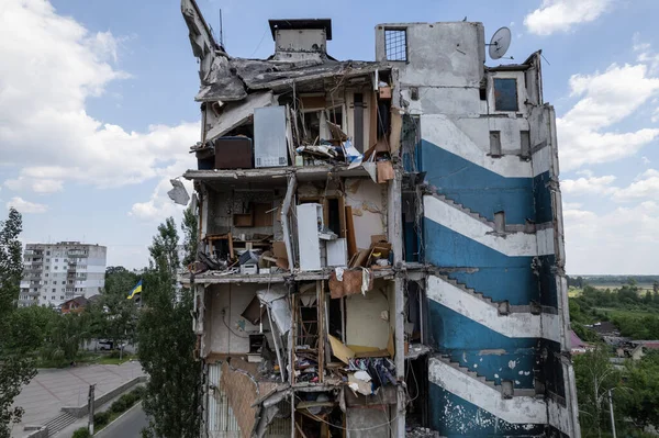 Bu stok fotoğrafı Ukrayna 'daki savaşın sonucunu gösteriyor. Bucha, Borodyanka' da yıkılan bir yerleşim yeri.