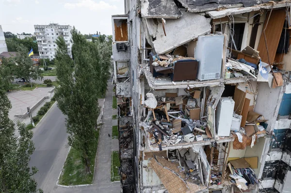 Deze Stockfoto Toont Nasleep Van Oorlog Oekraïne Een Verwoest Woongebouw — Stockfoto