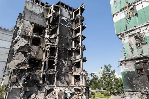 Bu stok fotoğrafı Ukrayna 'daki savaşın sonucunu gösteriyor. Bucha, Borodyanka' da yıkılan bir yerleşim yeri.