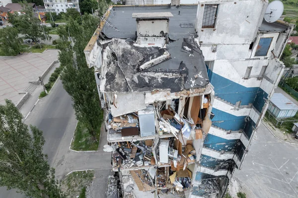 Bu stok fotoğrafı Ukrayna 'daki savaşın sonucunu gösteriyor. Bucha, Borodyanka' da yıkılan bir yerleşim yeri.