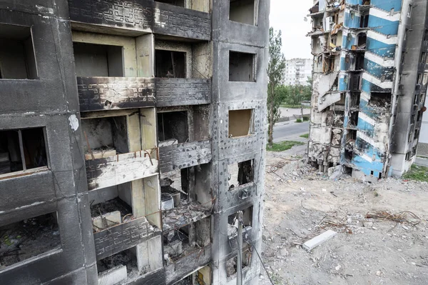 Bu stok fotoğrafı Ukrayna 'daki savaşın sonucunu gösteriyor. Bucha, Borodyanka' da yıkılan bir yerleşim yeri.