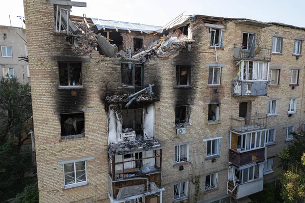 Deze Stockfoto Toont Een Door Oorlog Verscheurd Gebouw Stad Makariv — Stockfoto