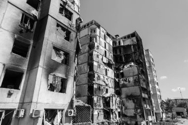 Bu siyah-beyaz fotoğraf Ukrayna 'daki savaşın sonucunu gösteriyor. Borodyanka, Bucha bölgesindeki yıkılan bir yerleşim yeri.