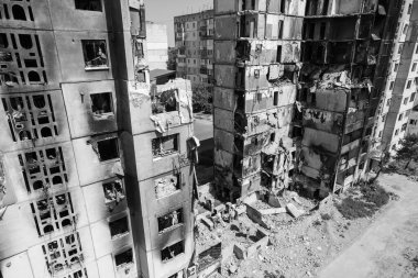 Bu siyah-beyaz fotoğraf Ukrayna 'daki savaşın sonucunu gösteriyor. Borodyanka, Bucha bölgesindeki yıkılan bir yerleşim yeri.