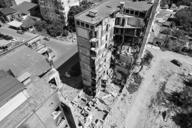 Bu siyah-beyaz fotoğraf Ukrayna 'daki savaşın sonucunu gösteriyor. Borodyanka, Bucha bölgesindeki yıkılan bir yerleşim yeri.