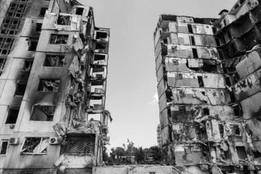 Bu siyah-beyaz fotoğraf Ukrayna 'daki savaşın sonucunu gösteriyor. Borodyanka, Bucha bölgesindeki yıkılan bir yerleşim yeri.