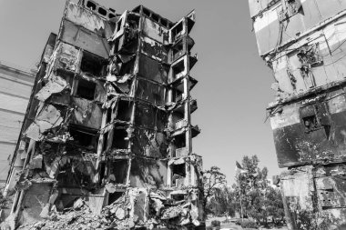 Bu siyah-beyaz fotoğraf Ukrayna 'daki savaşın sonucunu gösteriyor. Borodyanka, Bucha bölgesindeki yıkılan bir yerleşim yeri.