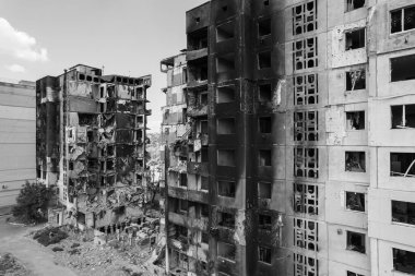 Bu siyah-beyaz fotoğraf Ukrayna 'daki savaşın sonucunu gösteriyor. Borodyanka, Bucha bölgesindeki yıkılan bir yerleşim yeri.