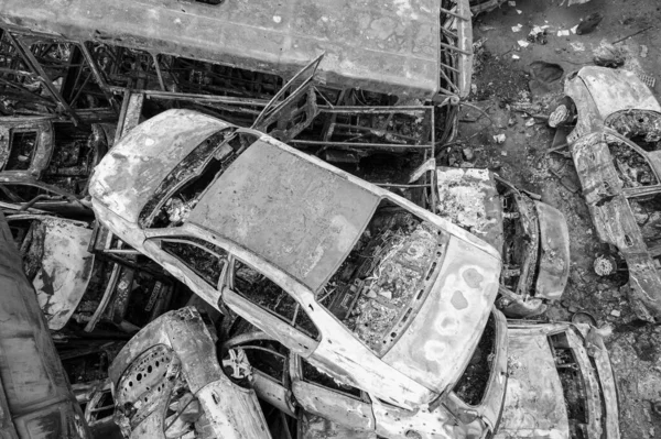 Állomány Fekete Fehér Fénykép Mutatja Egy Szemétlerakó Lövés Égett Autók — Stock Fotó