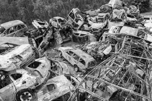 Esta Foto Preto Branco Mostra Uma Descarga Tiro Carros Queimados — Fotografia de Stock