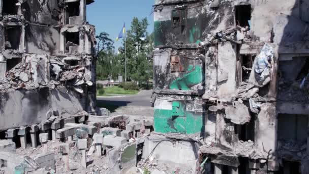 Deze Stockvideo Toont Een Verwoest Woongebouw Borodyanka Bucha District — Stockvideo