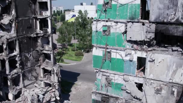Stock Video Shows Destroyed Residential Building Borodyanka Bucha District — Stock Video