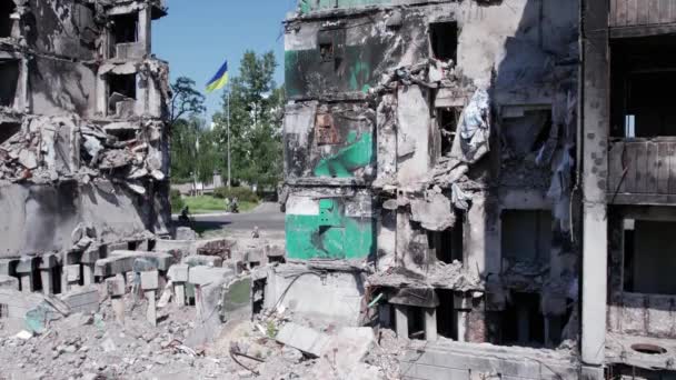 Cette Vidéo Montre Bâtiment Résidentiel Détruit Borodyanka District Bucha — Video