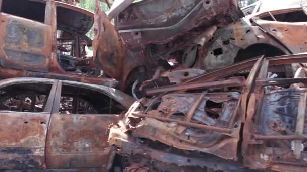Este Vídeo Mostra Consequências Guerra Ucrânia Carros Queimados Disparados — Vídeo de Stock