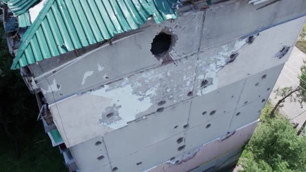 Video Ukrayna Daki Savaş Sırasında Makariv Şehrinde Yıkılan Bir Binayı — Stok video