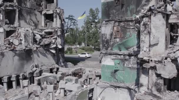 Ten Film Przedstawia Wojnę Ukrainie Zniszczony Budynek Mieszkalny Borodyance Szary — Wideo stockowe