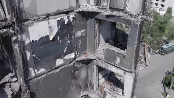 Este Vídeo Mostra Guerra Ucrânia Edifício Residencial Destruído Borodyanka Cinza — Vídeo de Stock