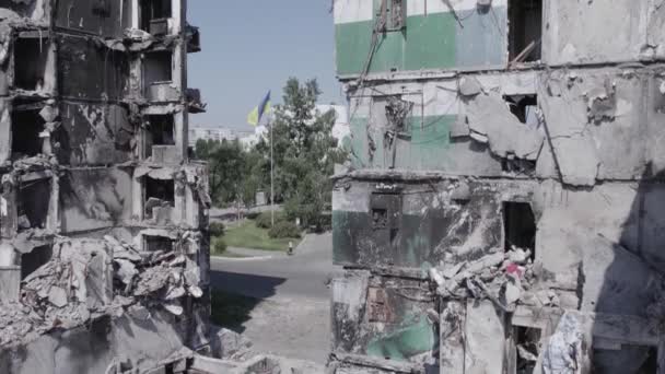 Este Video Muestra Guerra Ucrania Edificio Residencial Destruido Borodyanka Gris — Vídeos de Stock