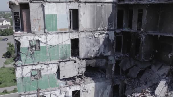 Этом Видео Показана Война Украине Разрушенный Жилой Дом Бородянке Серый — стоковое видео